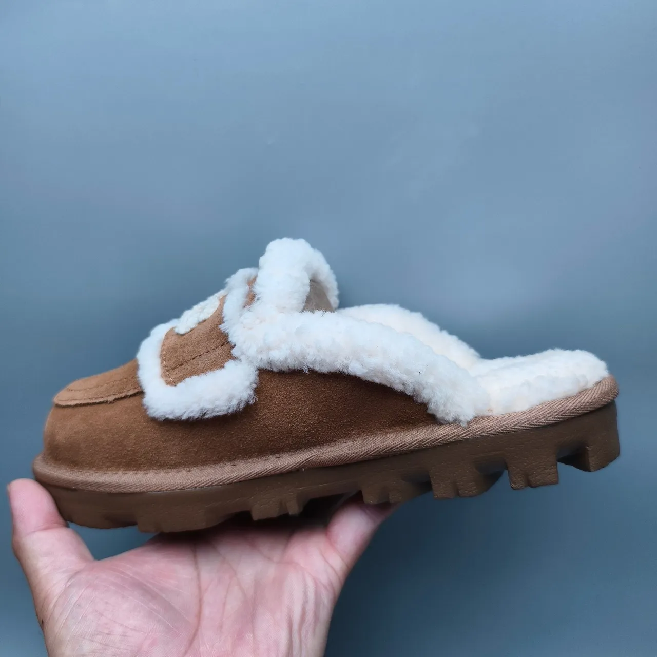 UGG Tasman بني أبيض أحذية كاجوال علوة جلد النعال مع هامش جلد الغنم 3