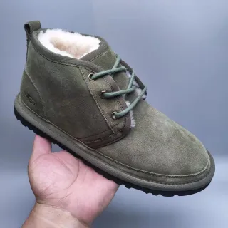 UGG तस्मान ऑलिव ग्रीन सूड शीयरलिंग-लाइन्ड लेस-अप एंक्ल बूट्स