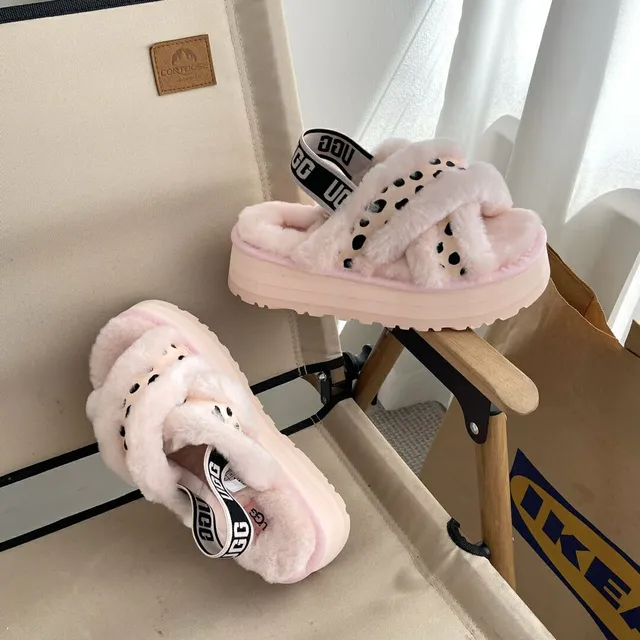 UGG तासमान नعाली منصة وردية بولكا دوت 6