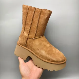 UGG Tasman प्लेटफॉर्म एन्कल बूट