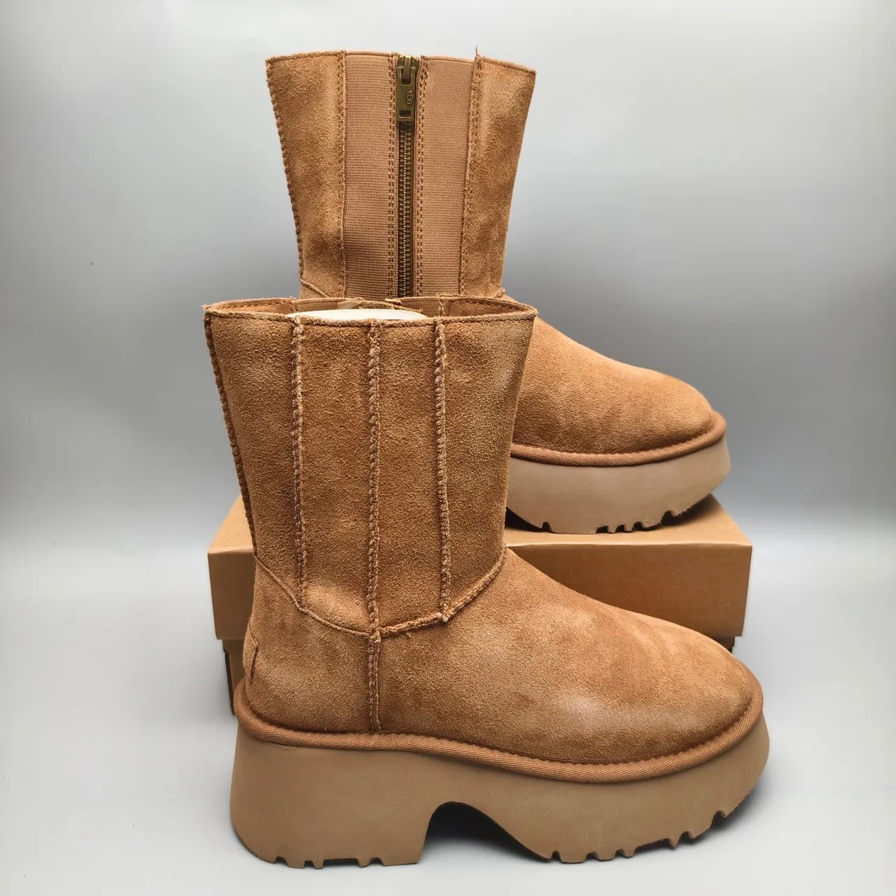 UGG Tasman प्लेटफॉर्म एन्कल बूट 5