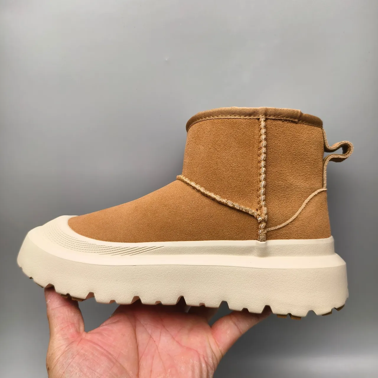 UGG Ultra Mini 驼色 麂皮 羊毛里 厚底平台 雪靴 7