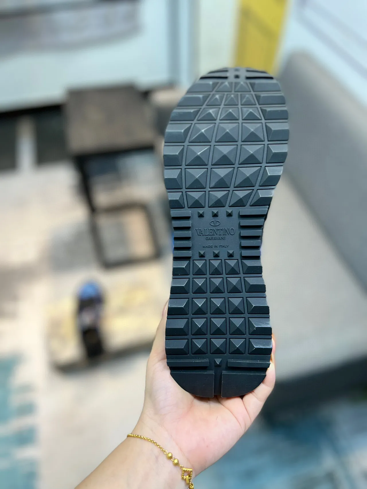 Valentino Sneakers Lifestyle Cuir Et Daim Noir Bleu Imprimé Graphique Flamme 9