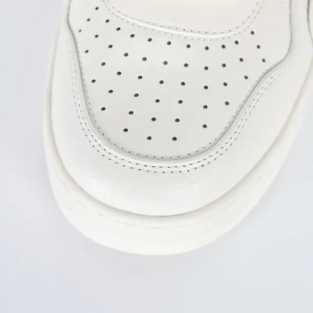 Valentino Rockstud Off-White 平台生活方式运动鞋 5