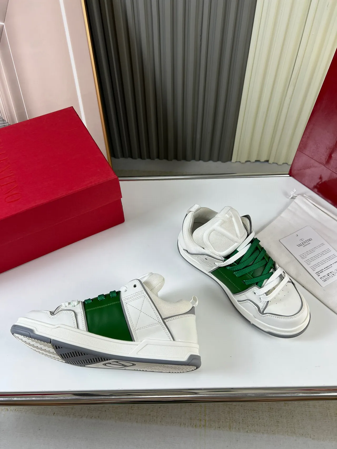 Valentino Rockstud sneakers branco verde cinza lifestyle sneakers 5