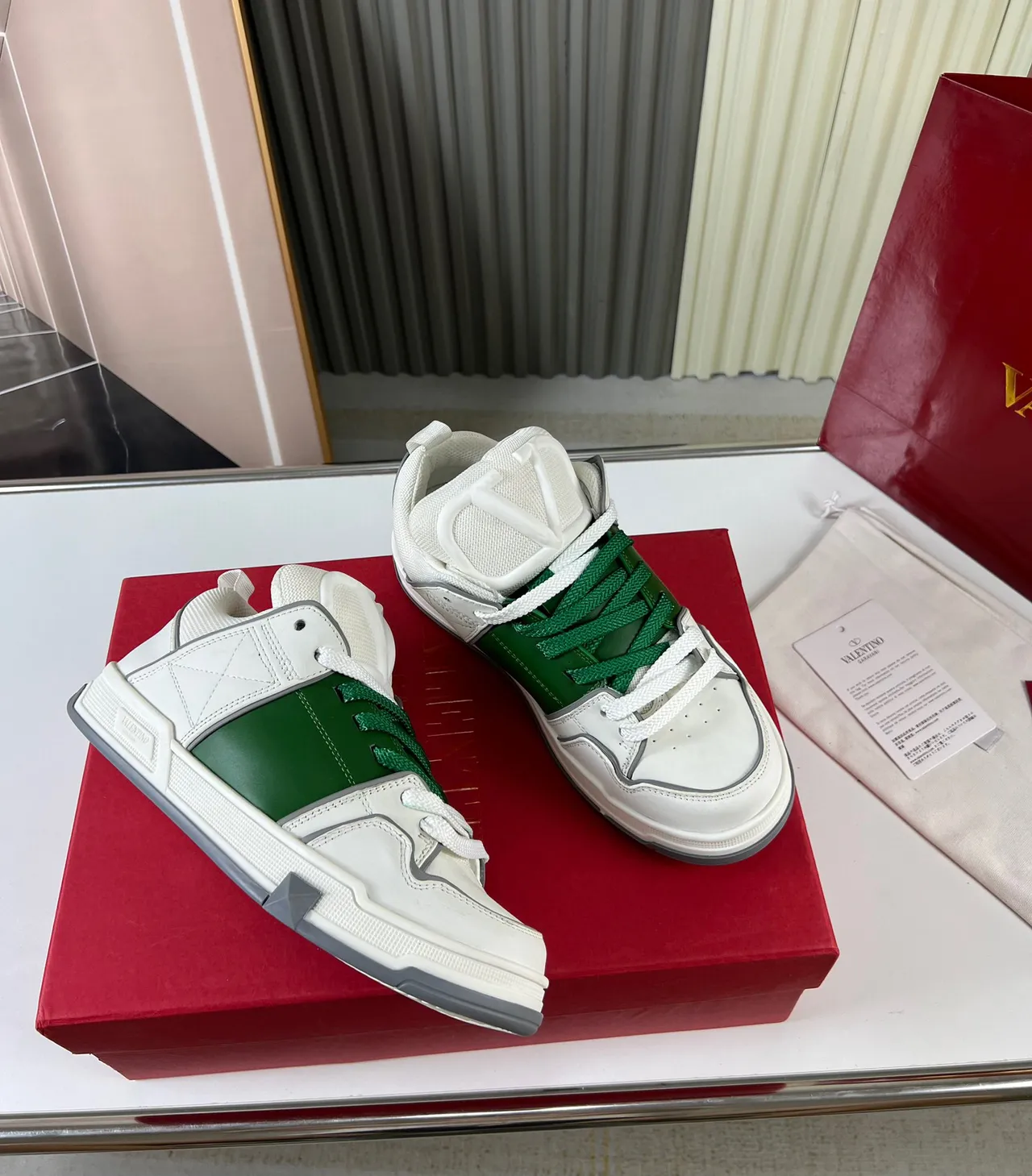 Valentino Rockstud sneakers branco verde cinza lifestyle sneakers 6