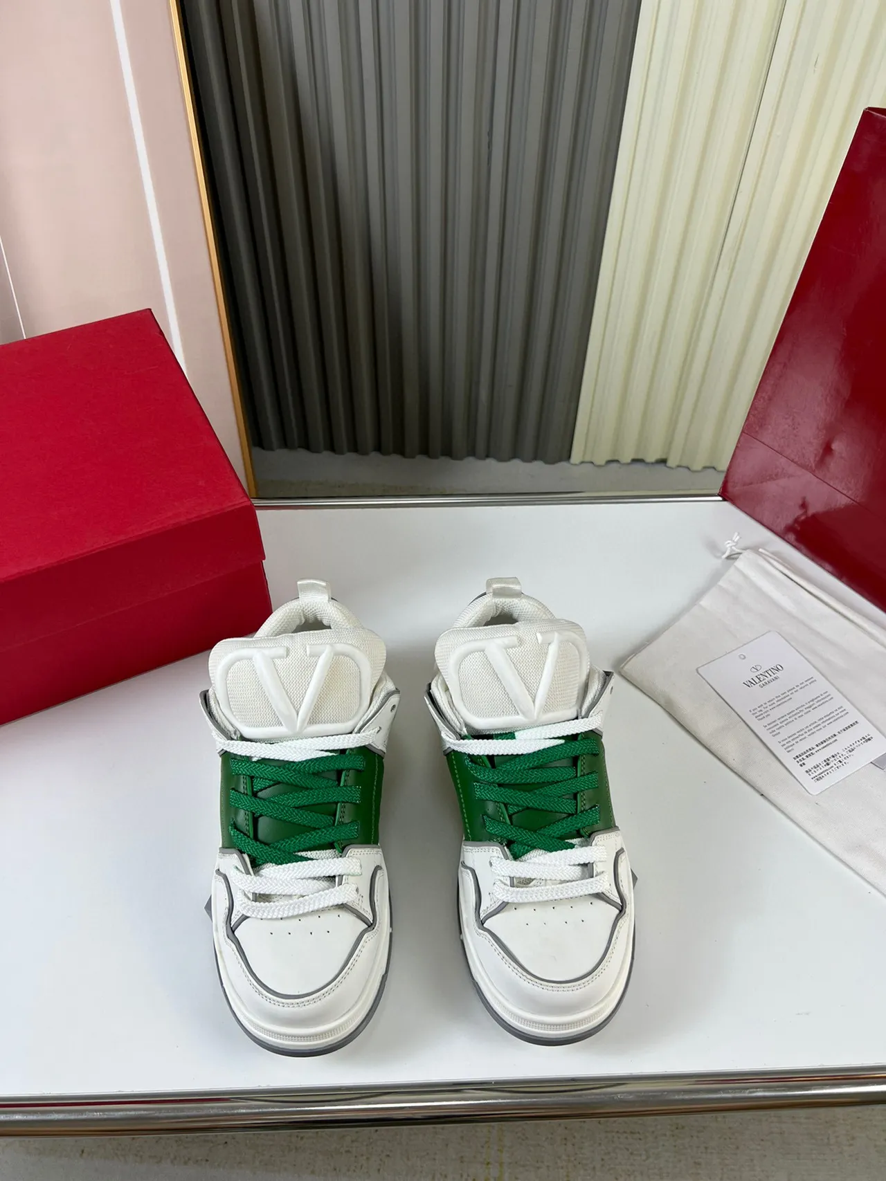 Valentino Rockstud sneakers branco verde cinza lifestyle sneakers 9
