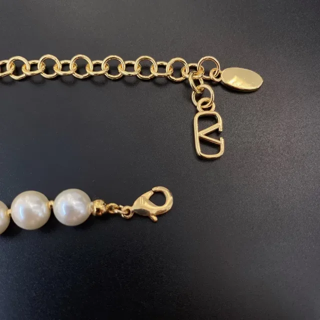 Valentino VLogo Pavé 水晶珍珠项链 5