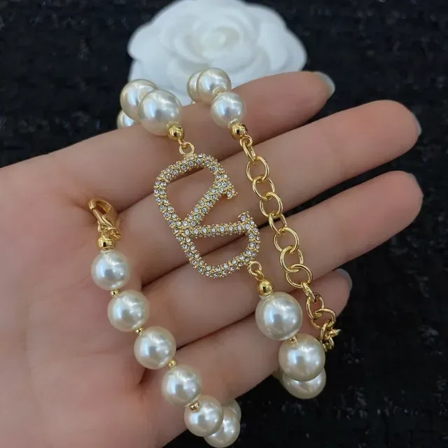 Valentino VLogo Pavé 水晶珍珠项链 7