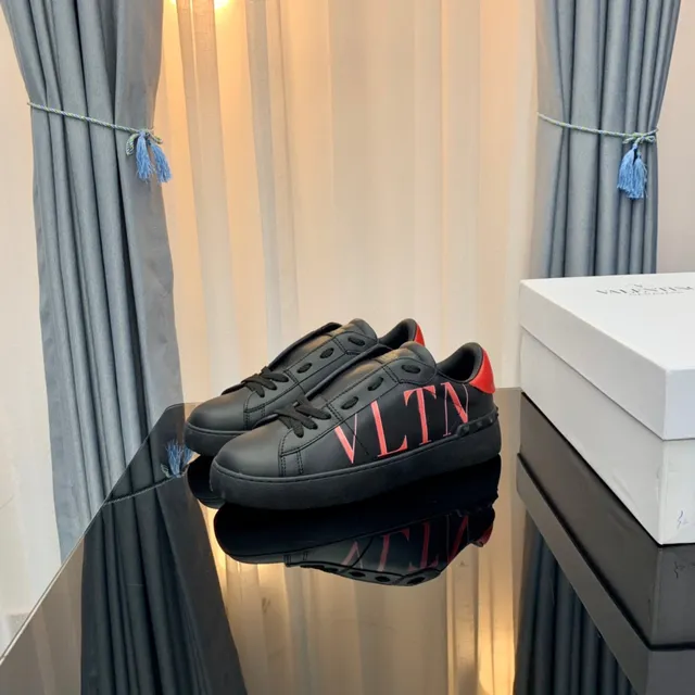 Valentino VLTN Black Pink Red Lifestyle Sneakers 2