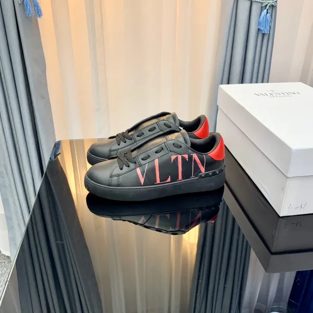 Valentino VLTN Black Pink Red Lifestyle Sneakers 3