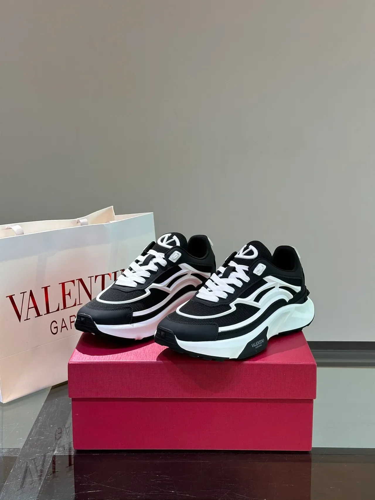 Valentino VLTN Black White Sculpted Sole Layered Upper Chunky Sneakers 5