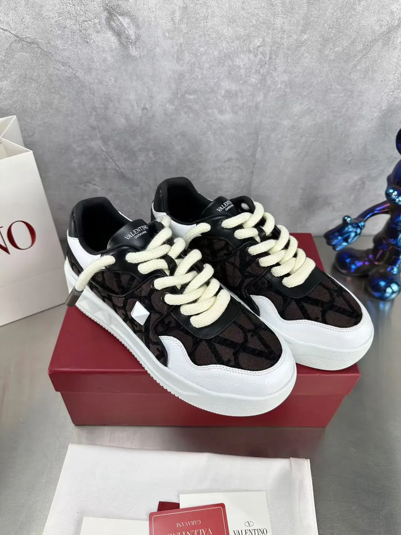 Valentino VLTN أحذية رياضية أسلوبية شبكية وجلدية 5