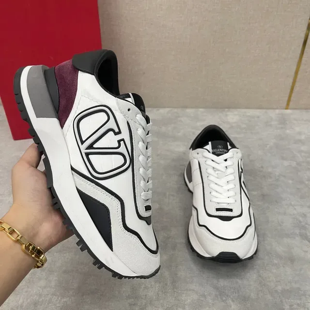 Valentino VLTN Runner সাদা কালো বার্গন্ডি লাইফস্টাইল স্নিকার্স 6
