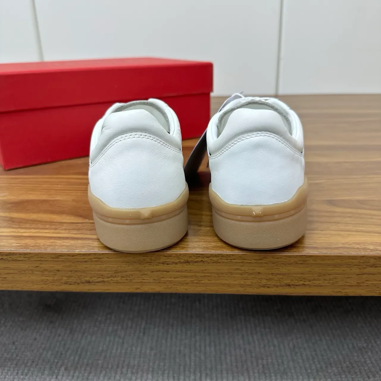 Valentino White Black Leather Upper Gum Rubber Sole Lifestyle Sneakers 3