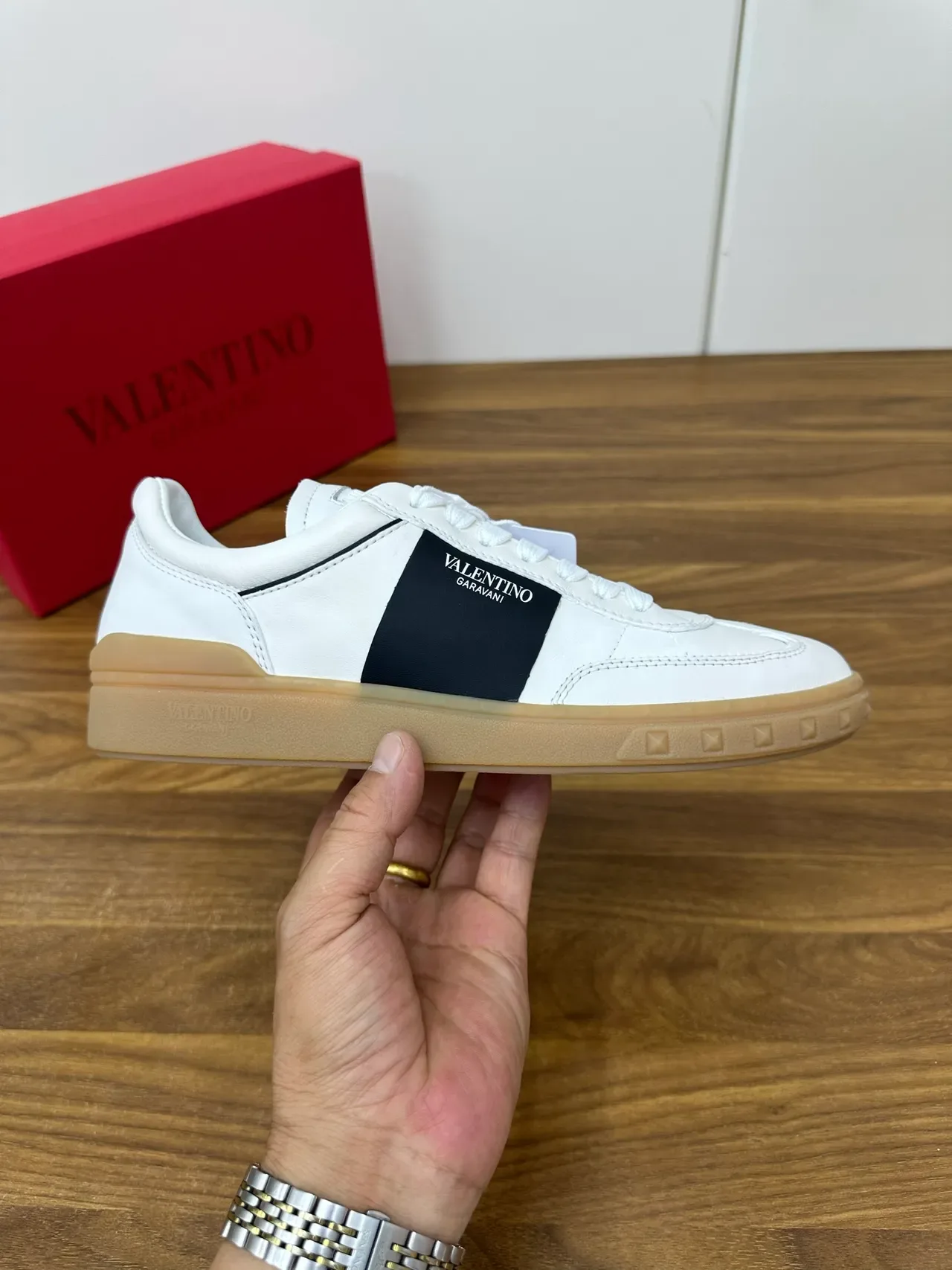 Valentino White Black Leather Upper Gum Rubber Sole Lifestyle Sneakers 4