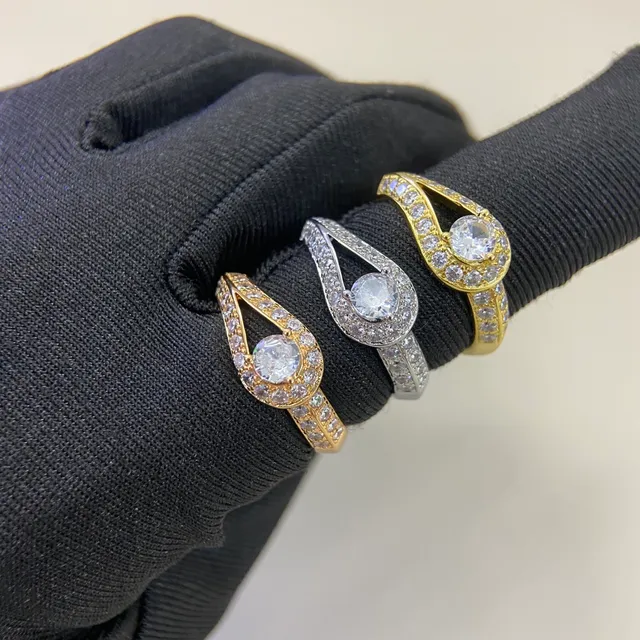 Van Cleef & Arpels सोना रূপा डबल लूप बैंड पवेज डायमंड शोल्डर रिंग 6