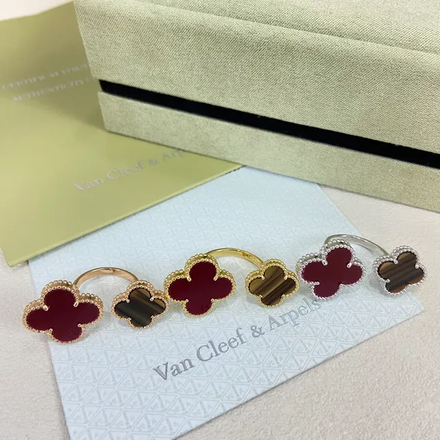 Van Cleef & Arpels आलहाम्ब्रा बार्गान्डी गोल्ड चार पातার क्लोवर मोटिफ मणिर बोर्डार आंगटि 2