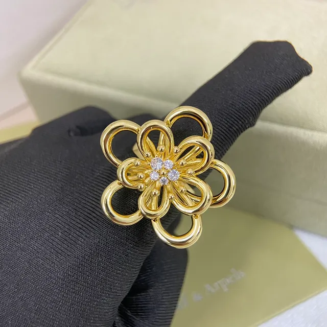 Van Cleef & Arpels Alhambra Gold Silver Openwork Floral Pavé-Set Center Brooch 8