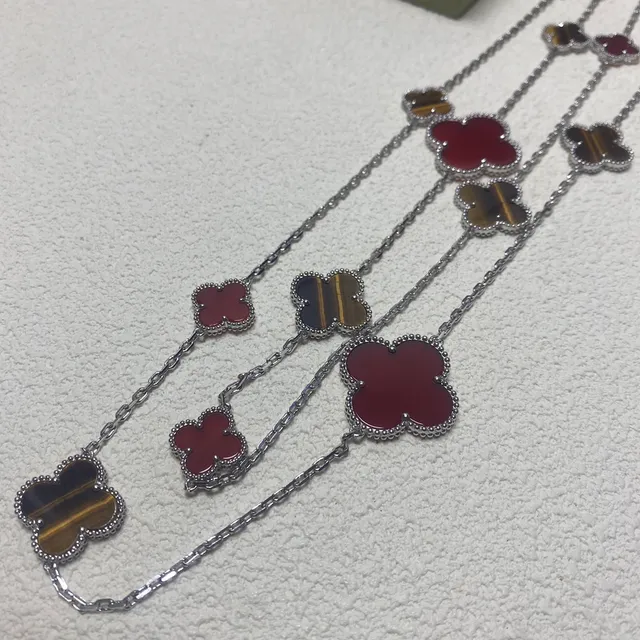 Van Cleef & Arpels Alhambra 红虎眼四叶草项链 4