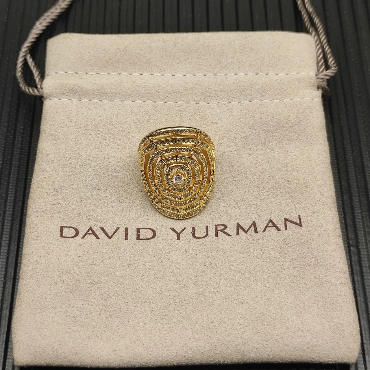 Van Cleef & Arpels 金银螺旋层叠 Pavé-钻石戒指 8