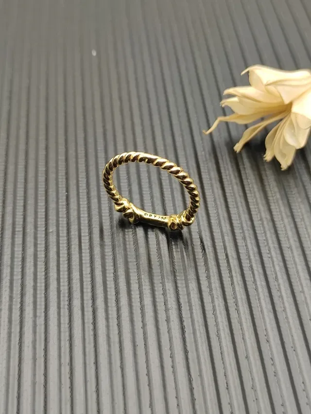 Van Cleef & Arpels Magic Alhambra Nó Trançado de Cordoa Anel Pavé Diamantes 8