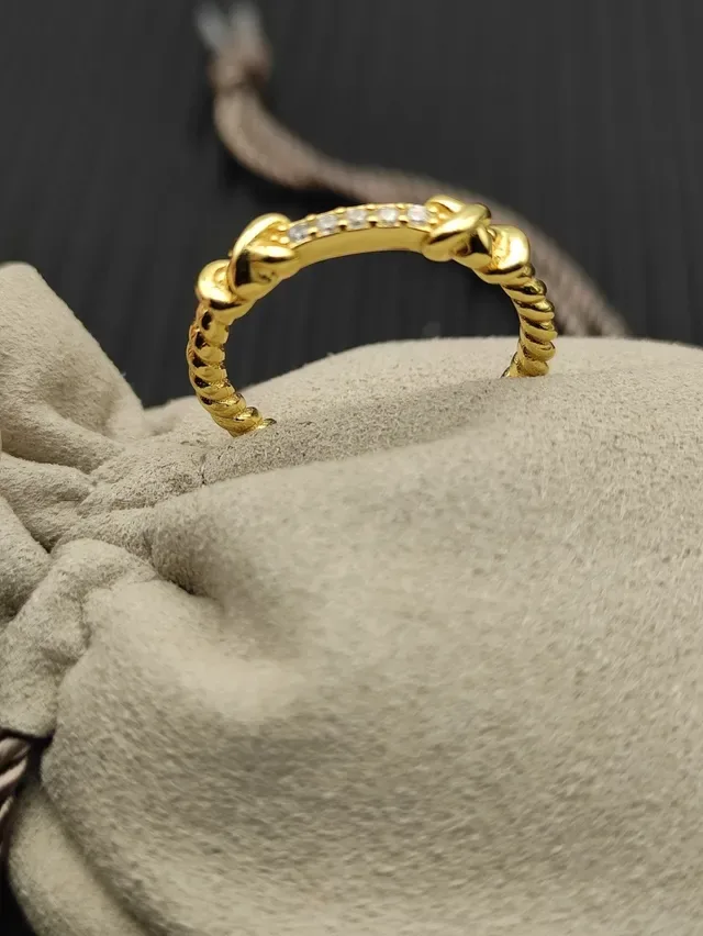 Van Cleef & Arpels Magic Alhambra Nó Trançado de Cordoa Anel Pavé Diamantes 9