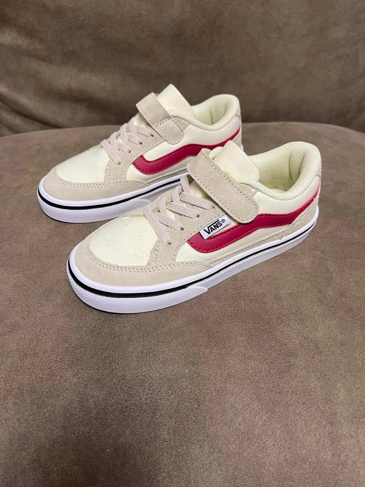 Vans Era बीज लाल लो-टॉप लेस-एंड-स्ट्रैप क्लोज़र स्केटबोर्ड जूते 4