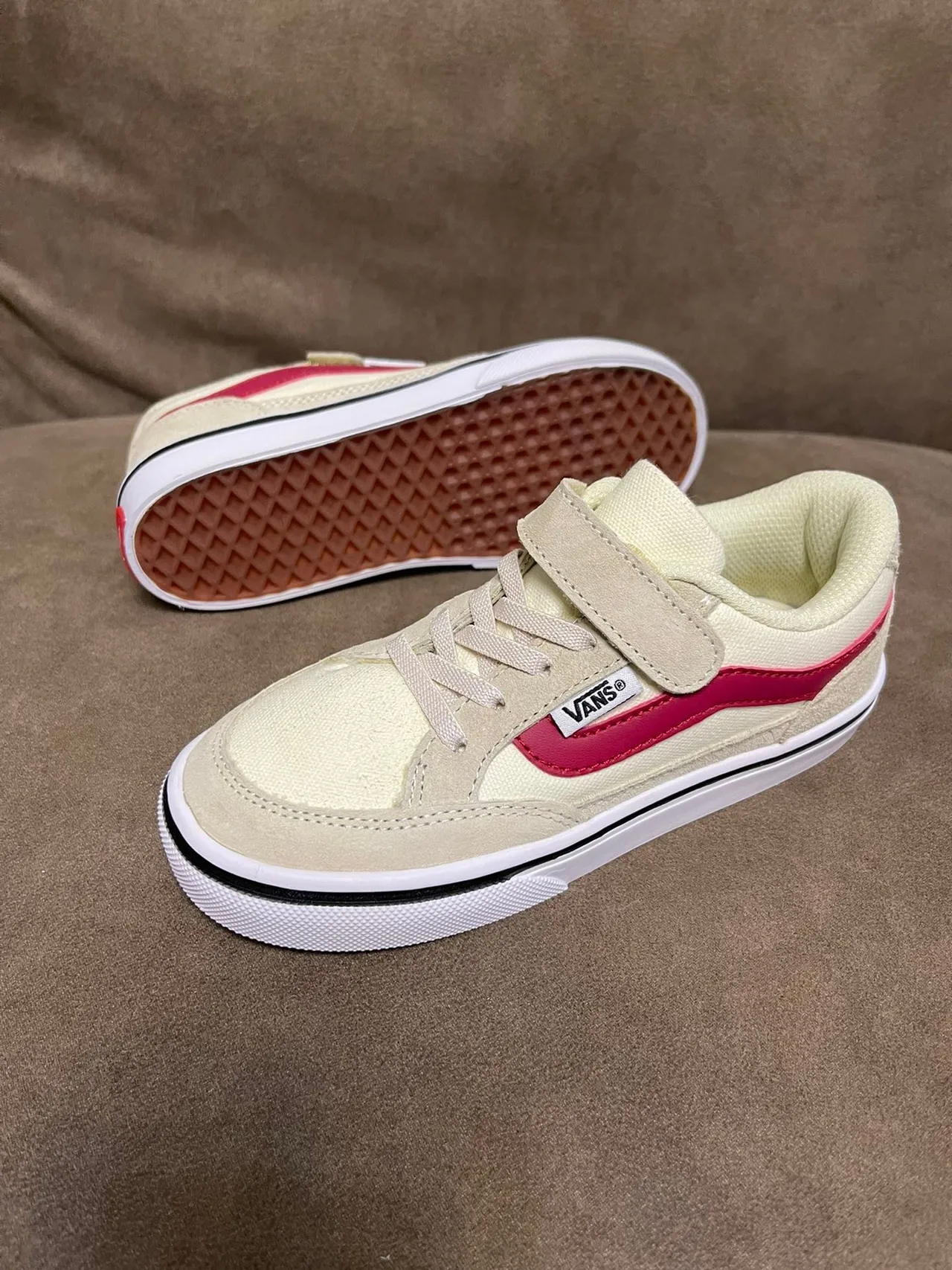 Vans Era बीज लाल लो-टॉप लेस-एंड-स्ट्रैप क्लोज़र स्केटबोर्ड जूते 9