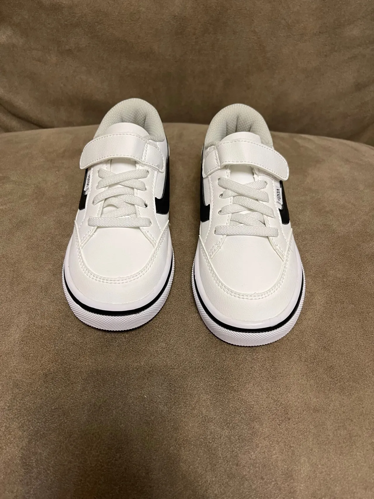 Vans Era बीज लाल लो-टॉप लेस-एंड-स्ट्रैप क्लोज़र स्केटबोर्ड जूते 15