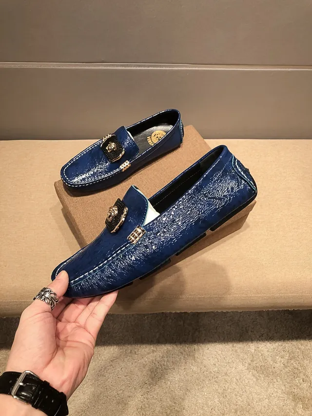 Versace Chain Reaction Navy Gold 亮面鳄鱼压纹皮革 Medusa 扣 乐福鞋 5