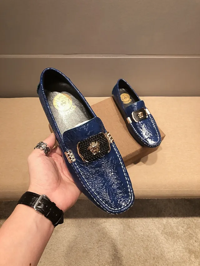 Versace Chain Reaction Navy Gold 亮面鳄鱼压纹皮革 Medusa 扣 乐福鞋 6