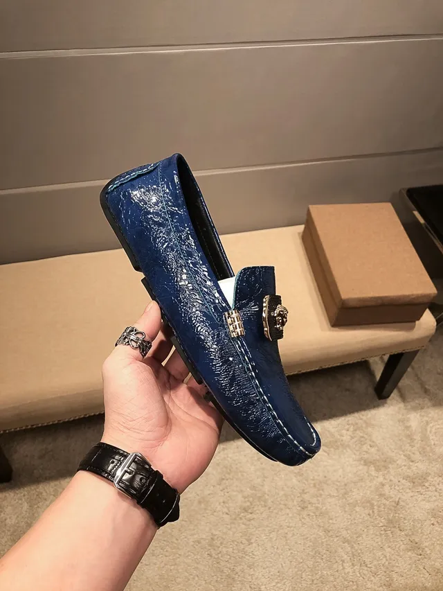 Versace Chain Reaction Navy Gold 亮面鳄鱼压纹皮革 Medusa 扣 乐福鞋 7