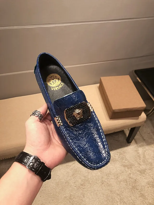 Versace Chain Reaction Navy Gold 亮面鳄鱼压纹皮革 Medusa 扣 乐福鞋 9