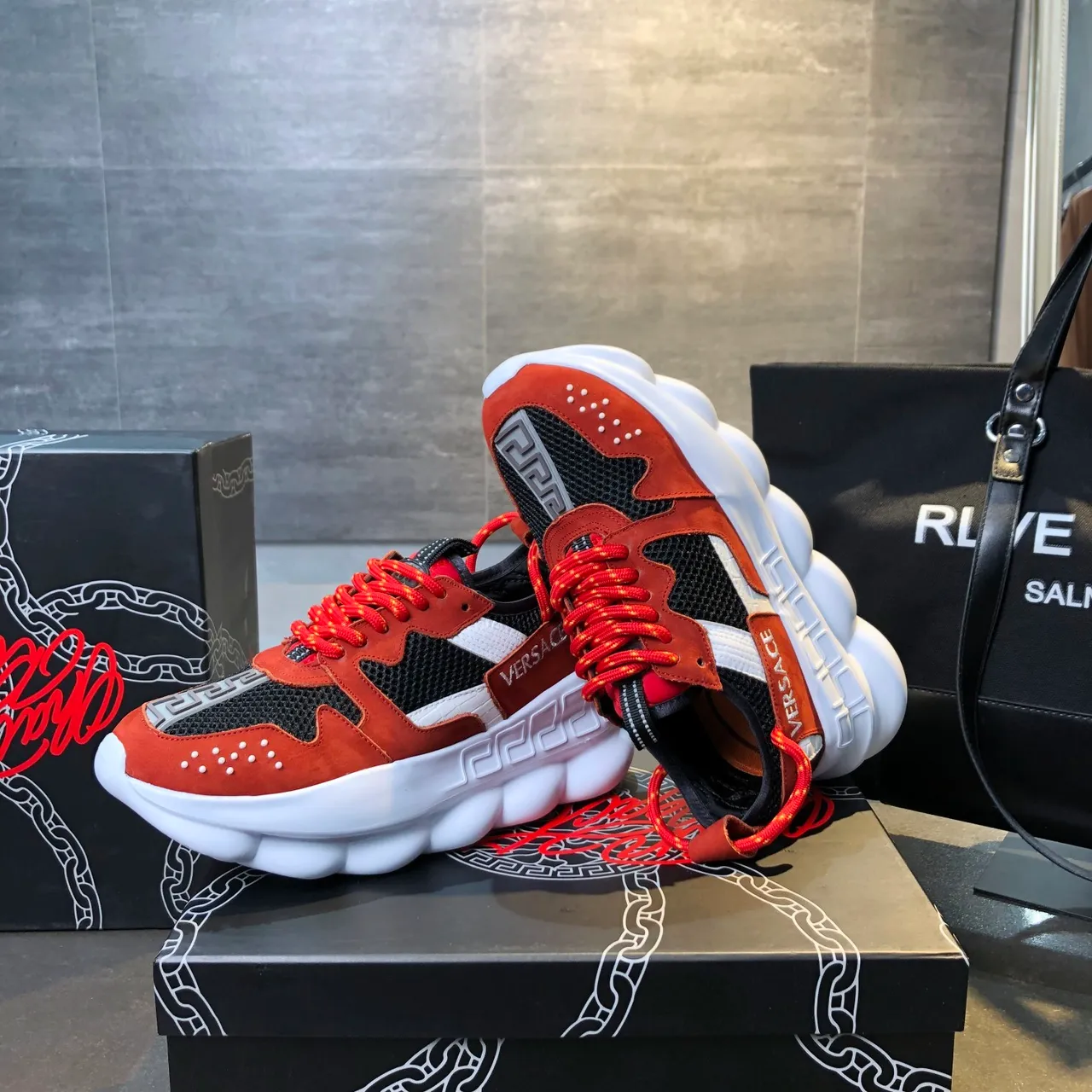 Versace Chain Reaction 锈橙黑白厚底运动鞋 4