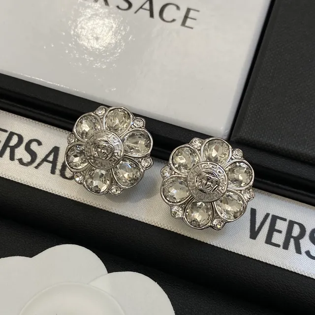 Versace Boucles d'oreilles florales Médusa en cristal à perno 2