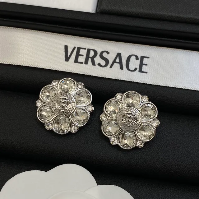 Versace Boucles d'oreilles florales Médusa en cristal à perno 3