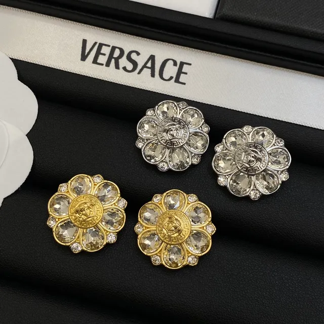 Versace Boucles d'oreilles florales Médusa en cristal à perno 6