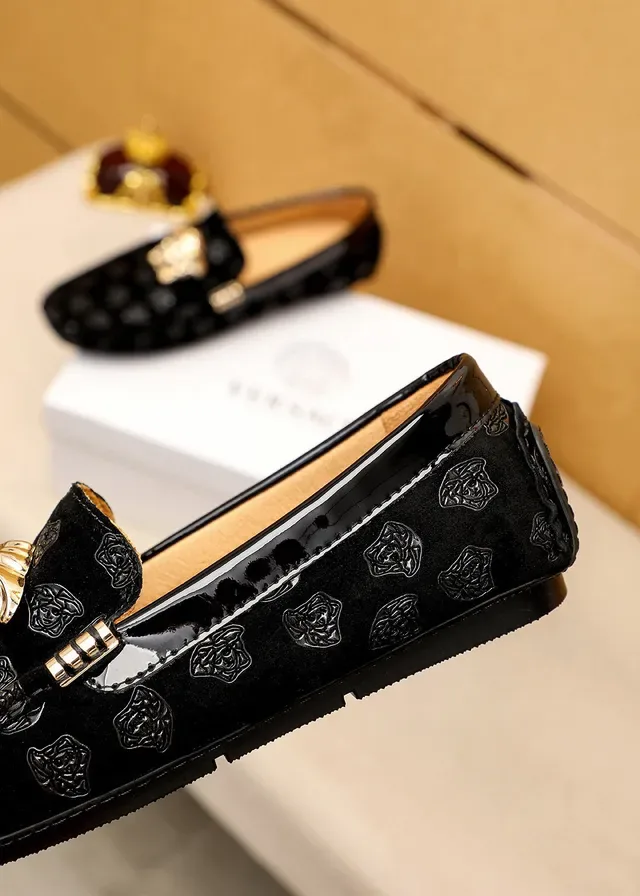 Versace Greca Odissea কালো ভেলভেট মেডিউসা লুফার্স 5