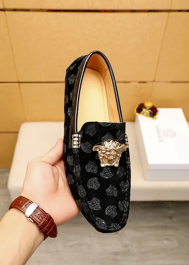 Versace Greca Odissea কালো ভেলভেট মেডিউসা লুফার্স 7