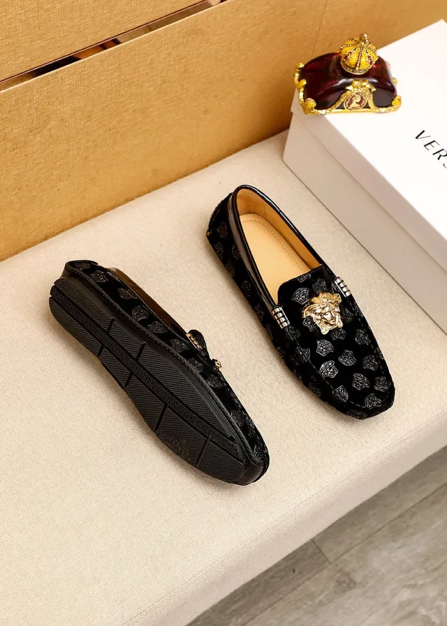Versace Greca Odissea কালো ভেলভেট মেডিউসা লুফার্স 8