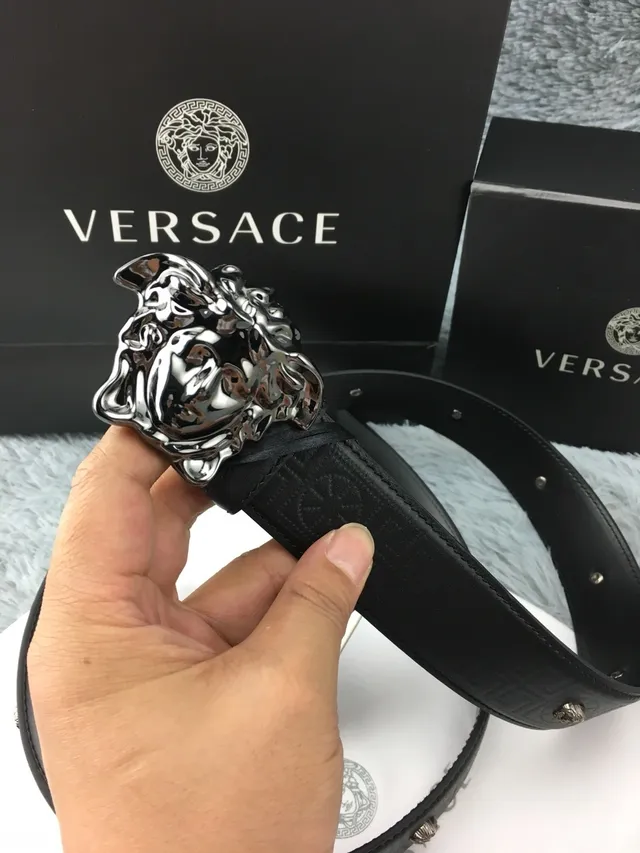 Versace 美杜莎腰带 黑色 银色 抛光头扣 Greca 图案 压花皮革腰带 9