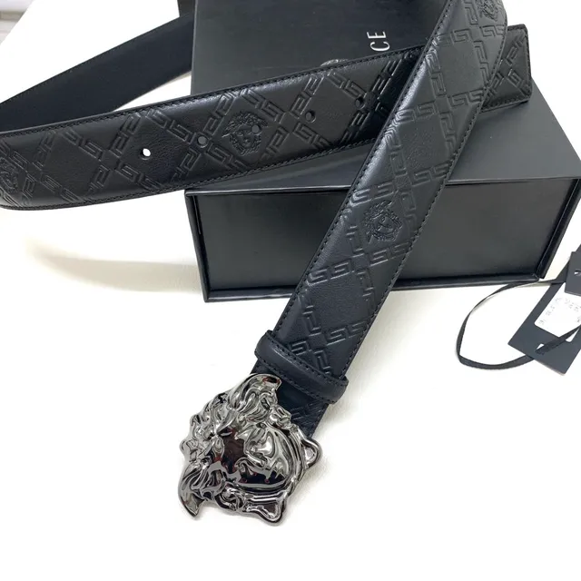 Versace Medusa Embossed Greca Ceinture en cuir noir 5