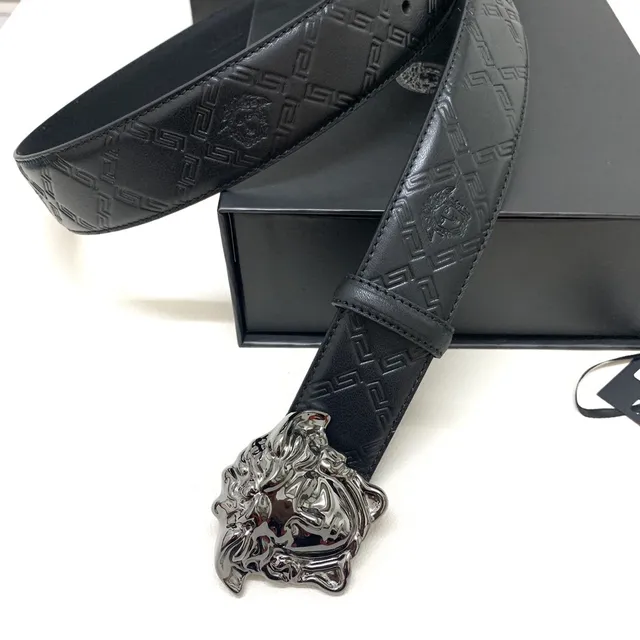 Versace Medusa Embossed Greca Ceinture en cuir noir 8