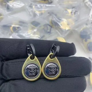 Versace Medusa Boucles d'Oreilles Camée Or Noir en Forme de Goutte