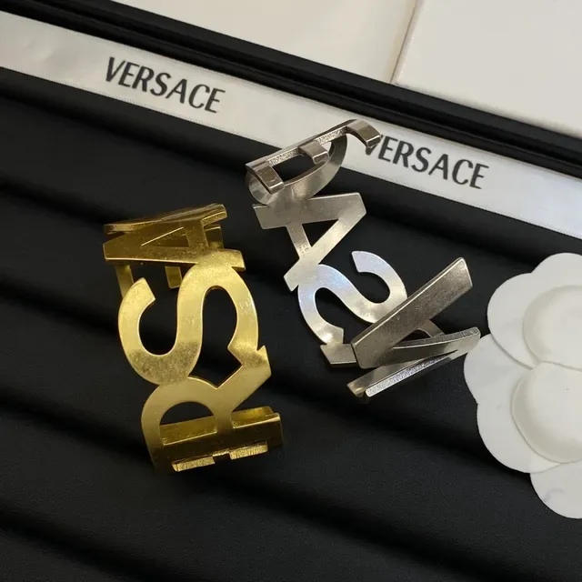 Versace RSA أساور معصم ذهبي وفضي بحروف مقطوعة 2