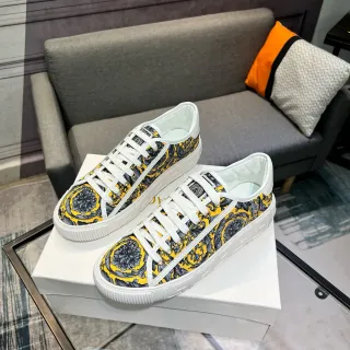 Versace Amarelo Preto Impressão Floral Barroca Greca Key Detalhe da Espuma do Meio Tênis Lifestyle