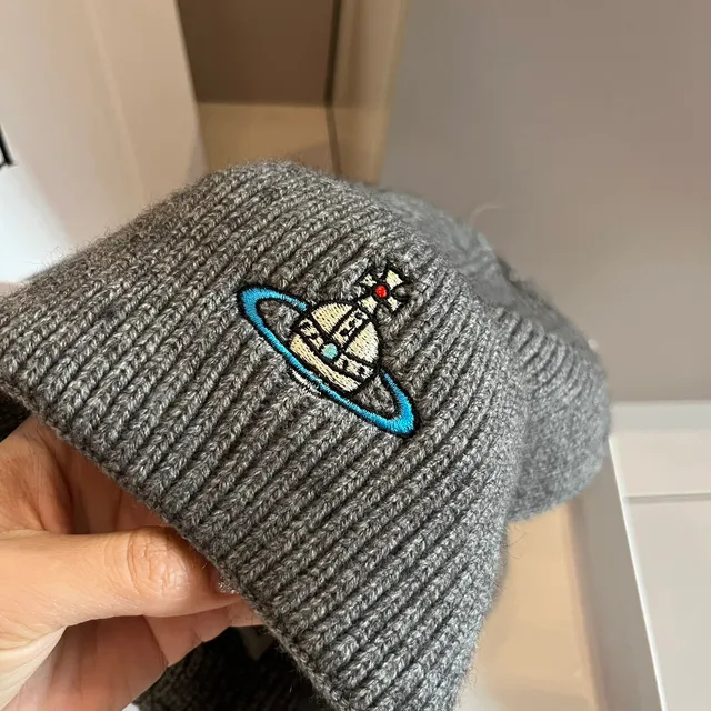 Vivienne Westwood Gris Bleu Tricot côté ourlet replié Bérêt 5