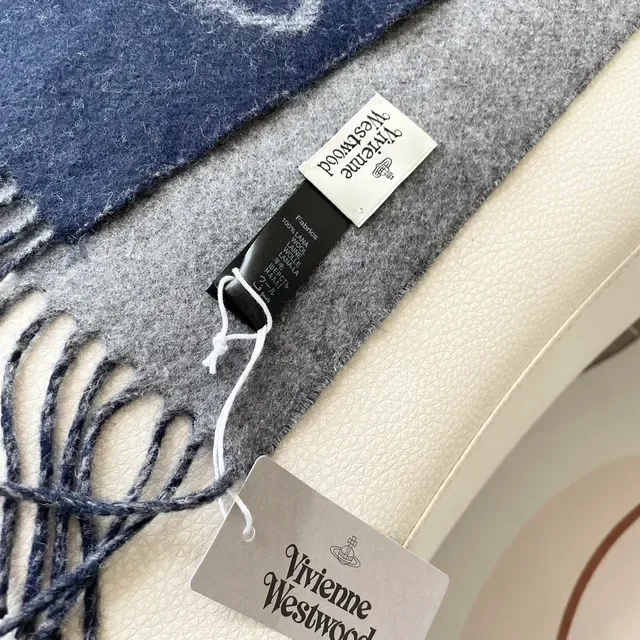 Bufanda Vivienne Westwood Orb Navy y Gray Cashmere 2