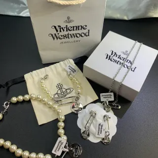 Vivienne Westwood Orb Safety Pin Pearl Strand Necklace